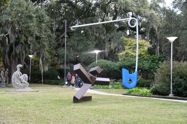 NEW ORLEANS, LA - 22 Kasım 2023 'te New Orleans Sanat Müzesi' nde Sydney & Walda Besthoff Heykel Bahçesi.