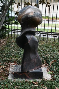 NEW ORLEANS, LA - 22 Kasım 2023 'te New Orleans Sanat Müzesi' nde Sydney & Walda Besthoff Heykel Bahçesi.