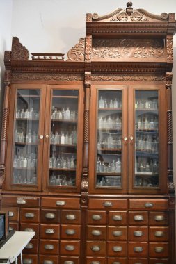 New Orleans, Los Angeles 22 Kasım 2023 'te Louisiana' daki New Orleans Eczane Müzesi 'nde görüldü..