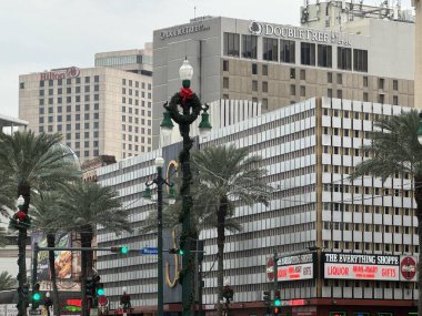 NEW ORLEANS, LOUISIANA - 26 Kasım 2023 'te New Orleans, Louisiana' daki Canal Street.