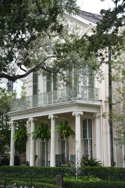 NEW ORLEANS, LA - 24 Kasım 2023 'te New Orleans, Louisiana' da görülen tarihi evler.