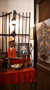 NEW ORLEANS, LA - 26 Kasım 2023 'te Louisiana' daki New Orleans Tarihi Voodoo Müzesi 'nde görüldü..