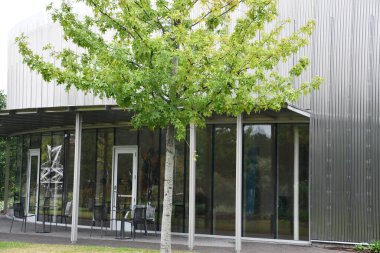 NEW ORLEANS, LA - 22 Kasım 2023 'te New Orleans Sanat Müzesi' nde Sydney & Walda Besthoff Heykel Bahçesi.