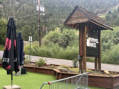 Güney Gölü TAHOE CA - 15 Ağustos 2023 'te Güney Tahoe, Kaliforniya' daki Himmel Haus Restoranı.