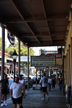 12 Ağustos 2023 'te Kaliforniya' da Eski Sacramento 'da görüldüğü gibi..