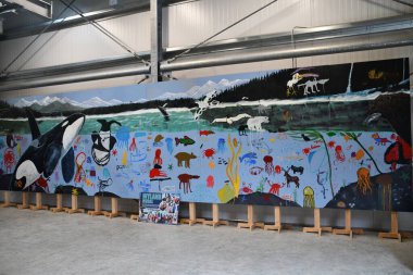 ICY STRAIT, ALASKA - 24 AUG: Alaska, ABD 'deki Icy Strait Point kasabası, 24 Ağustos 2023.