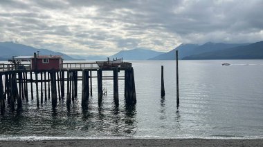 ICY STRAIT, ALASKA - 24 AUG: Alaska, ABD 'deki Icy Strait Point kasabası, 24 Ağustos 2023.