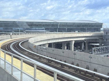 NEW YORK - 10 AUG New York JFK havaalanında Hava Treni, 10 Ağustos 2022.