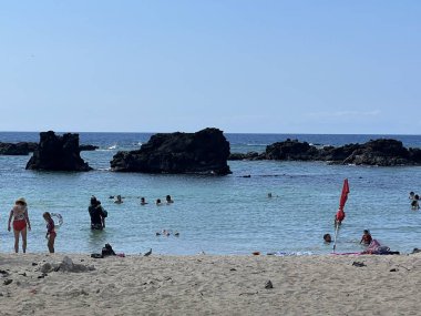 KAUPULEHU HI - 12 AUG Kikaua Point Plaj Parkı Big Island Kaupulehu 'daki Kukio Golf ve Plaj Kulübü yakınlarında, 12 Ağustos 2022' de görüldüğü gibi.