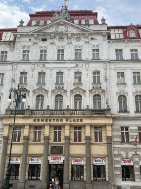 PRAG, CZECH CUBLIC - 9 Temmuz 2022 'de Çek Cumhuriyeti' nin Prag kentinde görüldü..