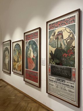 PRAG, CZECH CUBLIC - 8 Temmuz 2022 'de Çek Cumhuriyeti' nin Prag kentinde Mucha Müzesi.