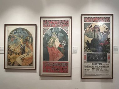 PRAG, CZECH CUBLIC - 8 Temmuz 2022 'de Çek Cumhuriyeti' nin Prag kentinde Mucha Müzesi.