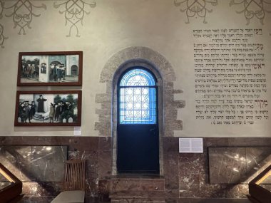 PRAG, CZECH Cumhuriyet - 7 Temmuz 2022 'de Çek Cumhuriyeti Prag' daki Yahudi Seremoni Salonu.