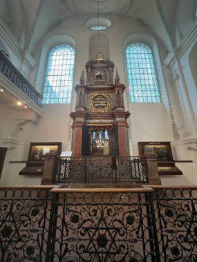 PRAG, CZECH Cumhuriyet - 7 Temmuz 2022 'de Çek Cumhuriyeti' nin Prag kentinde görülen Klausen Sinagogu.