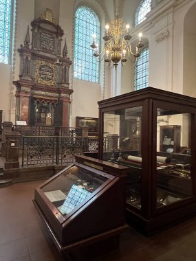 PRAG, CZECH Cumhuriyet - 7 Temmuz 2022 'de Çek Cumhuriyeti' nin Prag kentinde görülen Klausen Sinagogu.