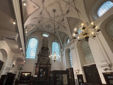 PRAG, CZECH Cumhuriyet - 7 Temmuz 2022 'de Çek Cumhuriyeti' nin Prag kentinde görülen Klausen Sinagogu.