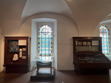 PRAG, CZECH Cumhuriyet - 7 Temmuz 2022 'de Çek Cumhuriyeti' nin Prag kentinde görülen Klausen Sinagogu.