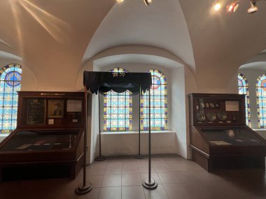 PRAG, CZECH Cumhuriyet - 7 Temmuz 2022 'de Çek Cumhuriyeti' nin Prag kentinde görülen Klausen Sinagogu.