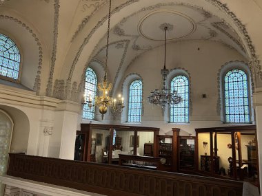 PRAG, CZECH Cumhuriyet - 7 Temmuz 2022 'de Çek Cumhuriyeti' nin Prag kentinde görülen Klausen Sinagogu.