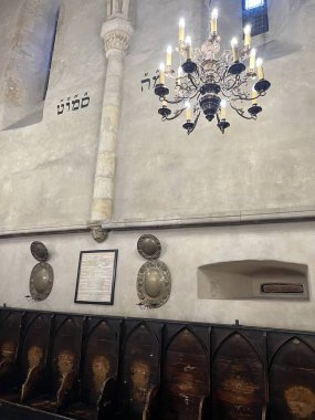 PRAG, CZECH Cumhuriyet - 7 Temmuz 2022 'de görüldüğü üzere Prag, Çek Cumhuriyeti' nde Eski-Yeni Sinagog.