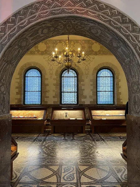 PRAG, CZECH Cumhuriyet - 7 Temmuz 2022 'de Çek Cumhuriyeti Prag' daki Yahudi Seremoni Salonu.