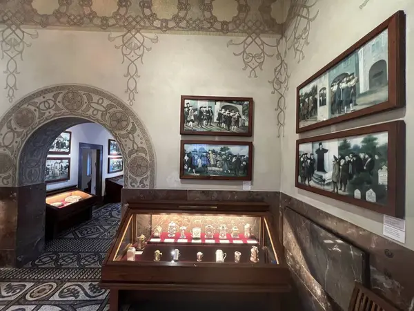 PRAG, CZECH Cumhuriyet - 7 Temmuz 2022 'de Çek Cumhuriyeti Prag' daki Yahudi Seremoni Salonu.