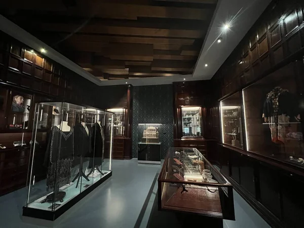 PRAG, CZECH REPUBLIC - 7 Temmuz 2022 'de Çek Cumhuriyeti Prag' da Yeni Ulusal Müze.