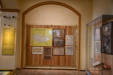 PRAG, CZECH Cumhuriyet - 8 Temmuz 2022 'de Çek Cumhuriyeti' nin Prag kentinde Maisel Sinagogu.