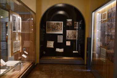 PRAG, CZECH Cumhuriyet - 8 Temmuz 2022 'de Çek Cumhuriyeti' nin Prag kentinde Maisel Sinagogu.