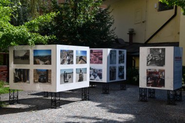 PRAG, CZECH REPUBLIC - 8 Temmuz 2022 'de Çek Cumhuriyeti' nin Prag kentindeki Naprstek Asya, Afrika ve Amerikan Kültürleri Müzesi.