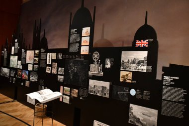 PRAG, CZECH REPUBLIC - 8 Temmuz 2022 'de Çek Cumhuriyeti' nin Prag kentindeki Naprstek Asya, Afrika ve Amerikan Kültürleri Müzesi.