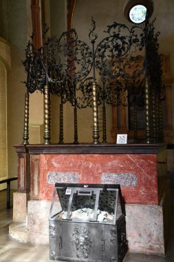 PRAG, CZECH CUBLIC - 8 Temmuz 2022 'de Çek Cumhuriyeti Prag' daki Pinkas Sinagogu.