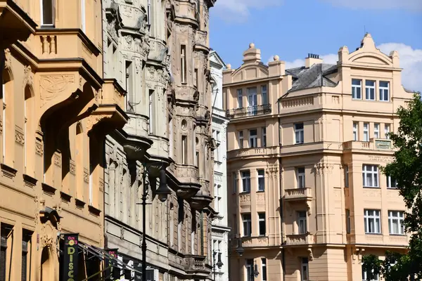 PRAG, CZECH CUBLIC - 9 Temmuz 2022 'de Çek Cumhuriyeti' nin Prag kentinde görüldü..