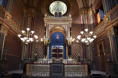 PRAG, CZECH REPUBLIC - 8 Temmuz 2022 'de Çek Cumhuriyeti Prag' da İspanyol Sinagogu.