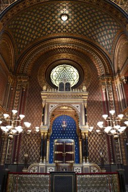 PRAG, CZECH REPUBLIC - 8 Temmuz 2022 'de Çek Cumhuriyeti Prag' da İspanyol Sinagogu.