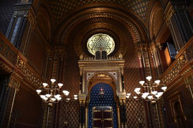 PRAG, CZECH REPUBLIC - 8 Temmuz 2022 'de Çek Cumhuriyeti Prag' da İspanyol Sinagogu.