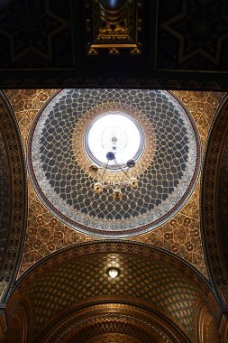 PRAG, CZECH REPUBLIC - 8 Temmuz 2022 'de Çek Cumhuriyeti Prag' da İspanyol Sinagogu.