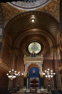 PRAG, CZECH REPUBLIC - 8 Temmuz 2022 'de Çek Cumhuriyeti Prag' da İspanyol Sinagogu.