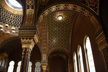 PRAG, CZECH REPUBLIC - 8 Temmuz 2022 'de Çek Cumhuriyeti Prag' da İspanyol Sinagogu.