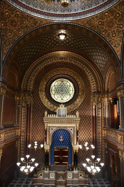 PRAG, CZECH REPUBLIC - 8 Temmuz 2022 'de Çek Cumhuriyeti Prag' da İspanyol Sinagogu.