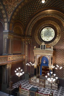 PRAG, CZECH REPUBLIC - 8 Temmuz 2022 'de Çek Cumhuriyeti Prag' da İspanyol Sinagogu.