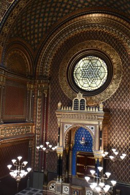 PRAG, CZECH REPUBLIC - 8 Temmuz 2022 'de Çek Cumhuriyeti Prag' da İspanyol Sinagogu.