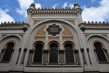 PRAG, CZECH REPUBLIC - 8 Temmuz 2022 'de Çek Cumhuriyeti Prag' da İspanyol Sinagogu.