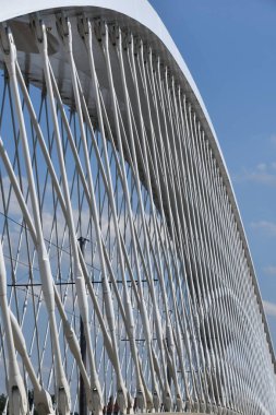 PRAG, CZECH REPUBLIC - 8 Temmuz 2022 'de Çek Cumhuriyeti Prag' daki Troja Köprüsü (Trojsky Most).