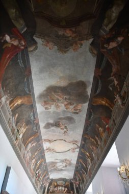 PRAG, CZECH REPUBLIC - 6 Temmuz 2022 'de Çek Cumhuriyeti' nin Prag kentindeki Troja Sarayı 'ndaki Şehir Galerisi.