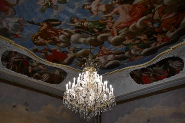 PRAG, CZECH REPUBLIC - 6 Temmuz 2022 'de Çek Cumhuriyeti' nin Prag kentindeki Troja Sarayı 'ndaki Şehir Galerisi.