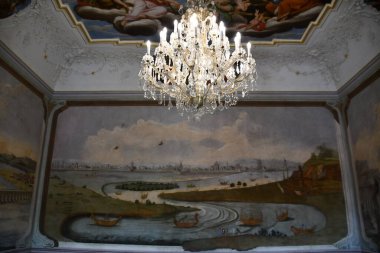 PRAG, CZECH REPUBLIC - 6 Temmuz 2022 'de Çek Cumhuriyeti' nin Prag kentindeki Troja Sarayı 'ndaki Şehir Galerisi.