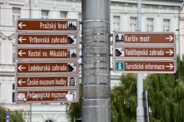 PRAG, CZECH CUBLIC - 9 Temmuz 2022 'de Çek Cumhuriyeti' nin Prag kentinde görüldü..