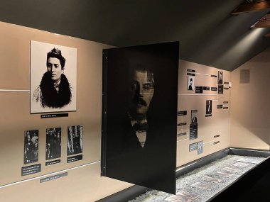 PRAG, CZECH Cumhuriyet - 8 Temmuz 2022 'de Çek Cumhuriyeti Prag' daki Franz Kafka Müzesi.