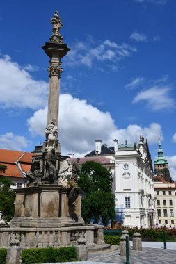 PRAG, CZECH CUBLIC - 8 Temmuz 2022 'de Çek Cumhuriyeti' nin Prag şehrinde Marian Veba Sütunları.